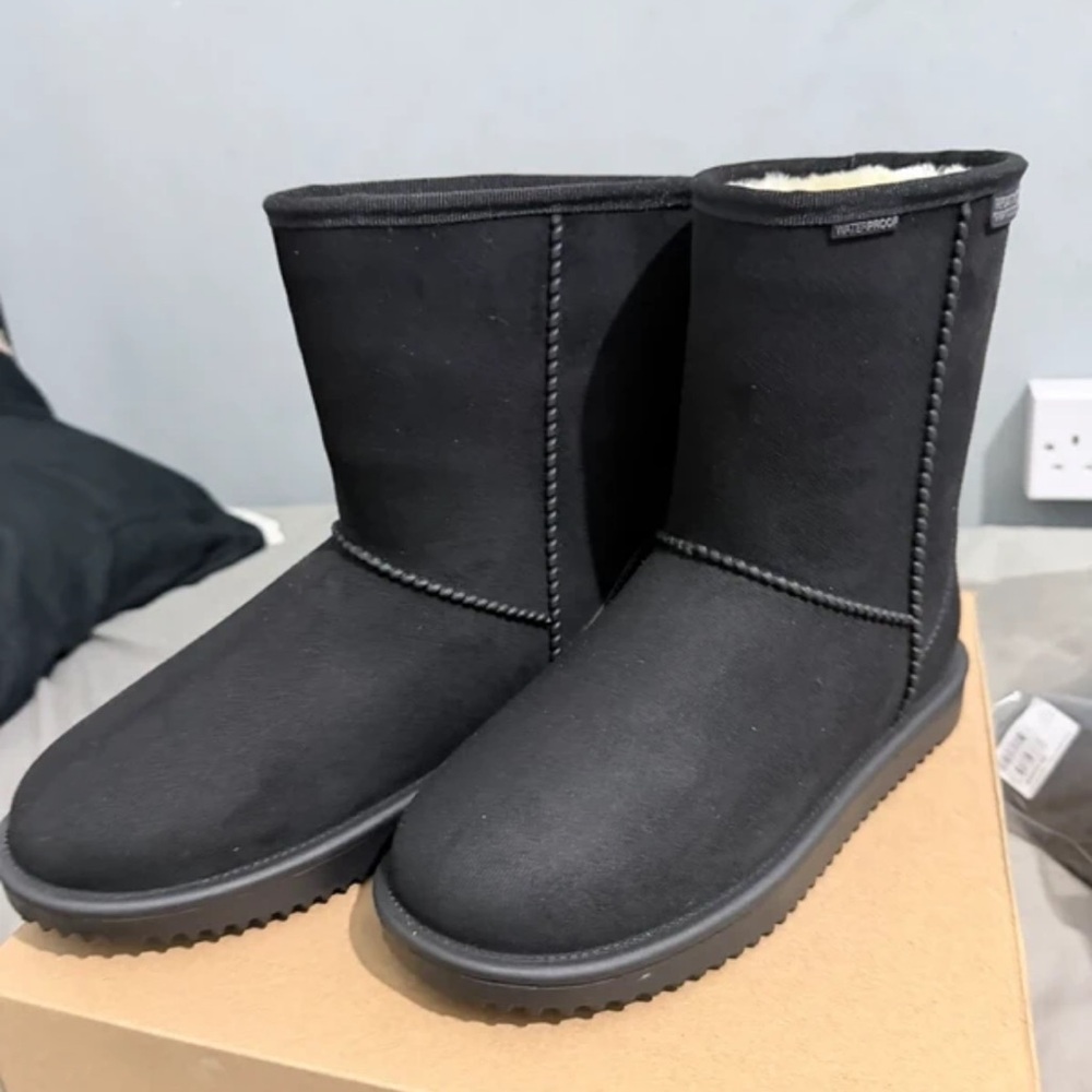 Cozy Black Winter Boots for Women